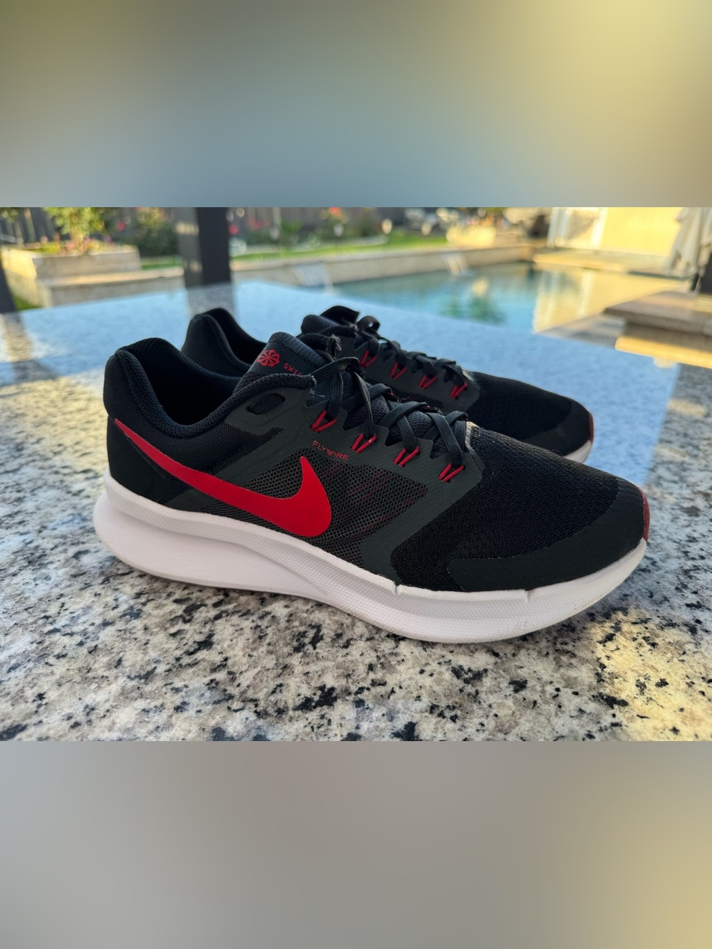 Nike Run Swift 3 Men's Sneakers Size 8.5 Black/ University Red